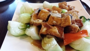 油豆腐料理食譜-青江菜油豆腐做法:青江菜油豆腐維持鉀鈉平衡提高免疫力!
