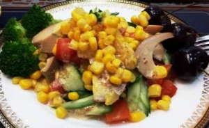 素食蔬菜沙拉食譜-健康味噌豆腐蔬菜沙拉料理:味噌豆腐蔬菜沙拉美味清爽解熱又止渴喔!
