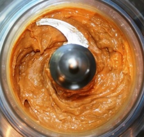 簡單杏仁醬食譜做法-自製健康杏仁醬料理食譜:杏仁醬營養美味無添加劑養生保健康！